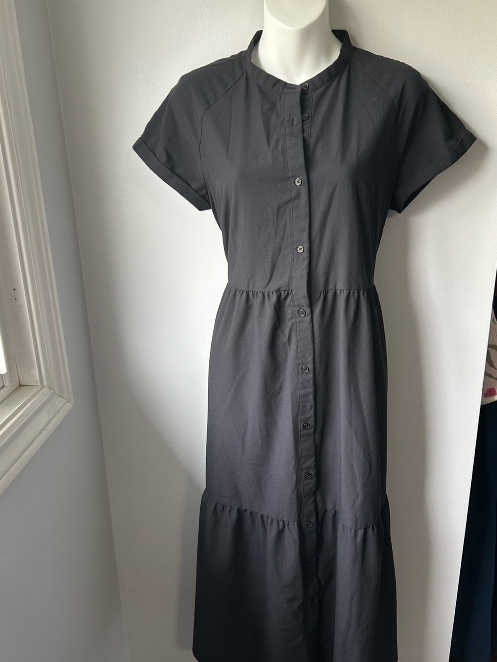 GU Black Button-Front Maxi Dress Women’s Size M